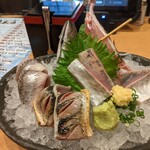 すし酒家 一歩 - サバと鯵の食べ比べ