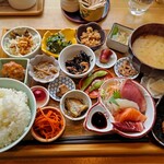 ご飯と酒 実の里 - 実の里盆 1,580円