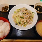 Shinshin Tei - 肉野菜炒め定食