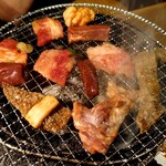 ホルモン焼肉 うまうま - ホルモンいろいろ、ジュージュー