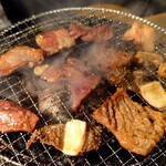 ホルモン焼肉 うまうま - ホルモンいろいろ、ジュージュー