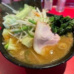 ラーメン 厚木家 - 並800円+野菜畑100円