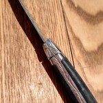 sio - ラギオールLAGUIOLEのナイフ。ミツバチが上に見えるように使うのが正解なのだそう。初めて知りました。確かに上下いつも間違えてしまいます(恥)