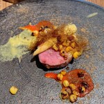 sio - 思い出してみてこの日はこのお皿がいちばん印象深かったかなと。 お肉そのものも美味しく楽しめたしソースがそれぞれ合わせても美味しかったのsio にしては素材種類少なめで私に分かりやすかったのかな