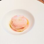 sio - 旨みのあるラビオリのお皿のあとに爽やかな冷製パスタで。フレッシュトマトはまぐり出汁フェンネルヤリイカの甘酸っぱい爽やか系(^^) 薄くねっとり食べ心地のヤリイカが冷製パスタ歯切れ良さと対比楽しい