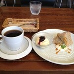 cafeさくらさくら - シフォンとコーヒー（ブラック）