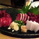 けとばし屋チャンピオン - こんなにおいしい馬刺したべたのはじめて