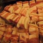 Honkaku Yakitori Daimi U Hete - 絶品の豚バラです！！無菌豚という雑味がない高級豚を使用しています。