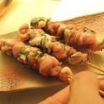 Honkaku Yakitori Daimi U Hete - 女性にも大人気のせせり(首肉)