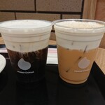 ミスタードーナツ - 左）とろっぷアイスコーヒーと右）アイスロイヤルミルクティ