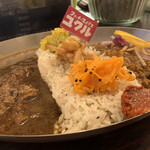 クヮッチースパイス ユクル - チャンプルカレー（1,300円）2023.5