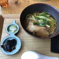 ブリル飯店 - ブリル汁麵
