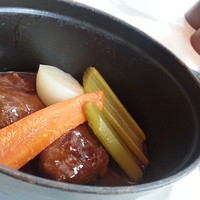 Benoit Alain Ducasse - 豚ホホ肉の煮込み　季節野菜のグラッセ