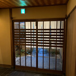 京都三条 箔 - 店内入ったすぐ
      