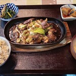 ホットステーション - エミュー野菜炒め定食