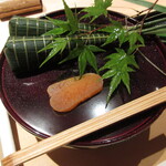 橦木町 しみず - 凌ぎ 粽と自家製からすみ(二人分)、濡れ箸添え