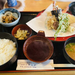 ロッジ - 料理写真:天ぷら定食