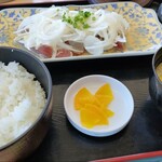 Ryokan Shokudou Kuriya - カツオのたたき定食　1000円