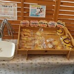 COCCALA BAKE&CAFE - 料理写真:レトロな袋に入ったパンたち