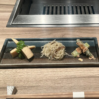 焼肉うしごろ 横浜店 - 季節のナムルの盛り合わせ