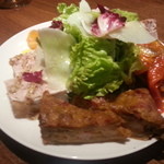 オカモト - ２０１３・６月　前菜盛り　玉葱のキッシュ