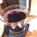 Kunsei Izakaya Kuyuri - ワインは普通です。常温過ぎるので多少冷やしてもらいたい