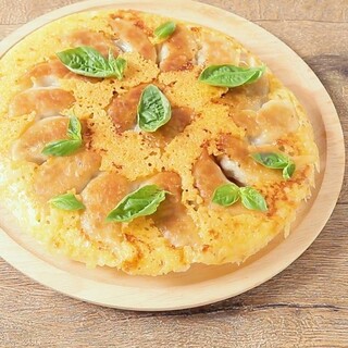 黒豚使用の「チーズ餃子」ほか研鑽を積んだシェフ自慢の逸品