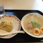 Gyouza No Oushou - 牛骨ラーメンセット！