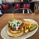 GRILL BURGER CLUB SASA - "限定10食" 【6月のLast Monthly Burger】 『ホットケイジャンチキンBurger¥1,150』 ※平日ランチは、ソフトドリンク付