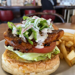 GRILL BURGER CLUB SASA - "限定10食" 【6月のLast Monthly Burger】 『ホットケイジャンチキンBurger¥1,150』 ※平日ランチは、ソフトドリンク付