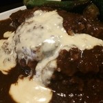 ひやけ - 温玉と野菜チーズカレー大盛のルーアップ♪