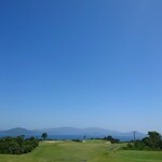 志度カントリークラブ - 雲ひとつない青空