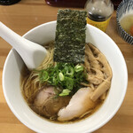 麺処 駒繋 - 醤油らーめん(あっさり)800円