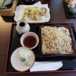 Teuchi Soba Yuu - 野菜天そば 1260円、大盛り 280円