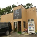 煮干中華 あさり - 駐車場も広いです