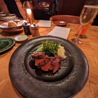 ザ タヴァン グリル＆ラウンジ - 