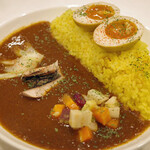 大阪マルカレー - ヨコワと加賀太胡瓜のカレー、味玉子