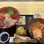 境港地魚食堂 魚倉 - 海鮮丼セット  ￥2000