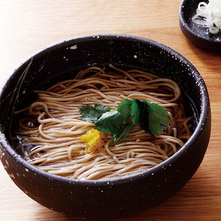 We offer soba noodles and other dishes made with seasonal vegetables and fish.