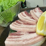炭火焼肉 香月辺 - サムギョプサル