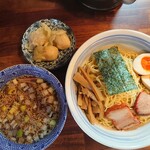麺屋 悠 - 限定の“ミックスワンタンつけそば”に味玉を追加した♪