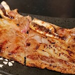 渡船角 海鹽燒 - 鹽燒牛仔骨