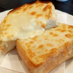 カフェ ド パブロ - チーズトースト  350円