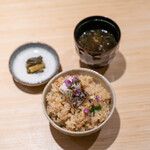 Makiyaki Kakehashi - 2023.6 小柴産太刀魚2.2kgサイズご飯 香の物（野沢菜）止め椀（黒海苔のお味噌汁）