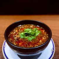 酸辣湯麺（夏季は販売停止）