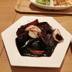 紅虎餃子房 - 黒酢の真っ黒スブタ　¥1628