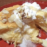 むさしの森珈琲 - リコッタパンケーキ ローストナッツクリーム（蜂蜜入メイプルシロップをかけて）