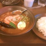 Mogu - やわらかチキンのスープカレー(980円)
