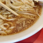 ラーメン二郎 - スープ