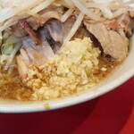 ラーメン二郎 - ニンニク少し